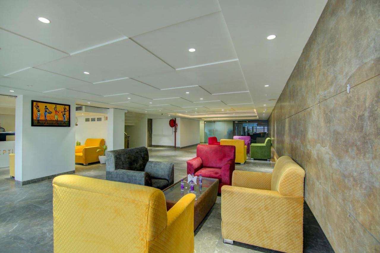 Townhouse Oak Hotel Dev Palace Delhi  Esterno foto