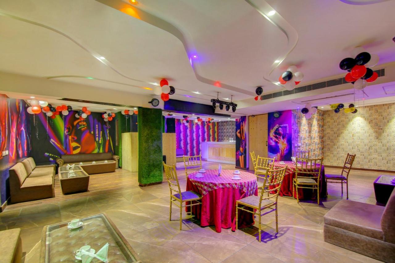 Townhouse Oak Hotel Dev Palace Delhi  Esterno foto